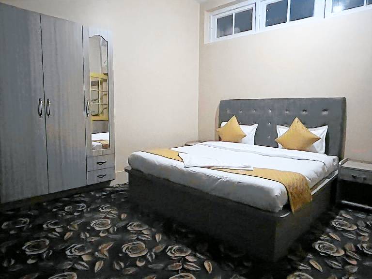 Apartment Jawahar Nagar