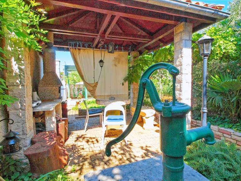 Rental apartment with terrace & BBQ | Dogs allowed — photo 4