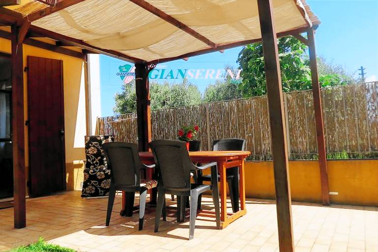 Rental apartment with garden — photo 3