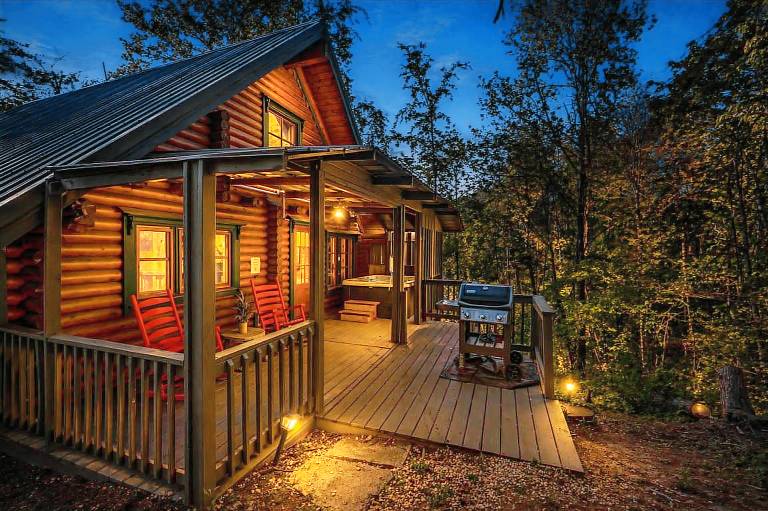 Cozy Log Cabin with Private Hot Tub — photo 3