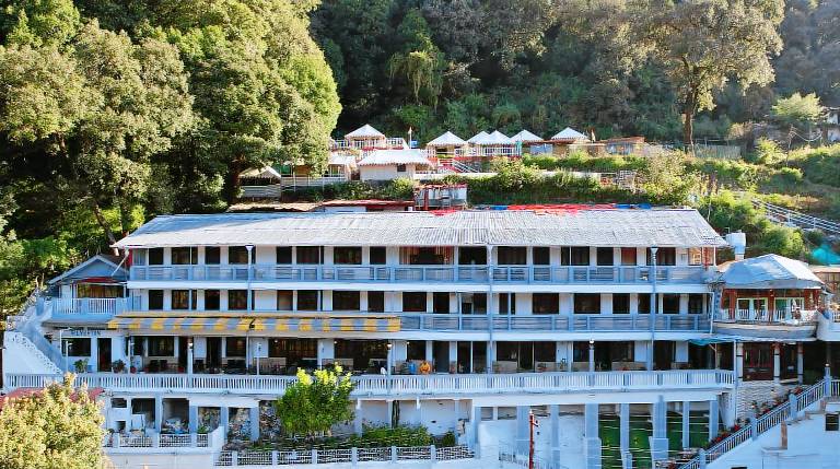 Hotel Silverton (180 Lake View) in Kosiyakutoli