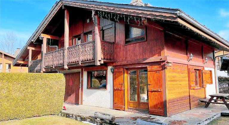 Chalet with terrace, yard & sauna — photo 5