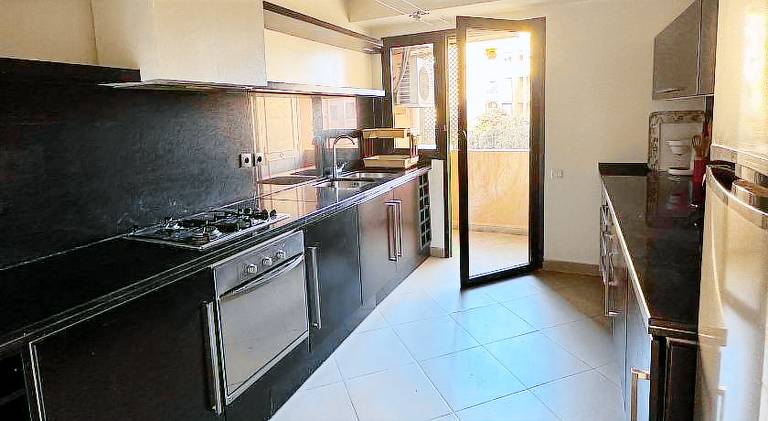 Serviced apartment with jacuzzi, garden & pool | Pets are welcome — photo 3