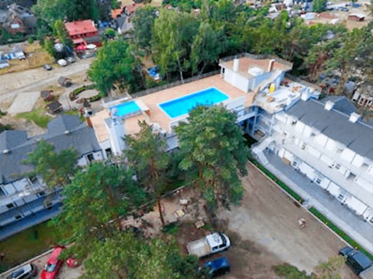 Rental apartment with yard, heated pool & BBQ | Nature view | Close to the beach | Pet-friendly — photo 2