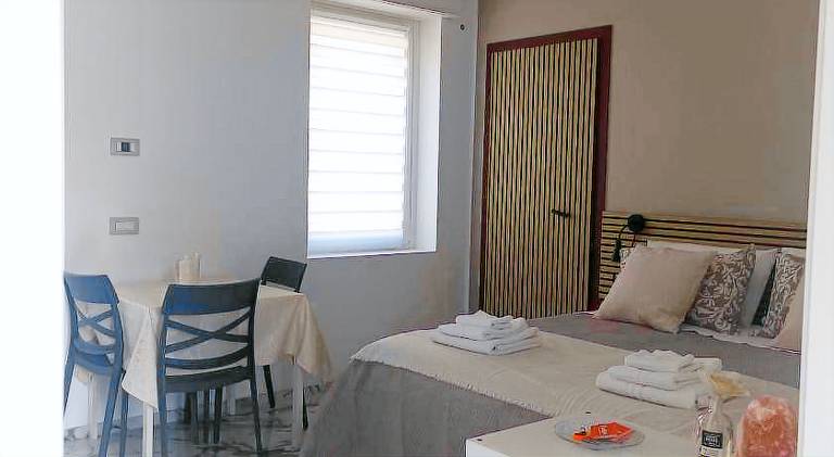 Apartment with yard in Saronno