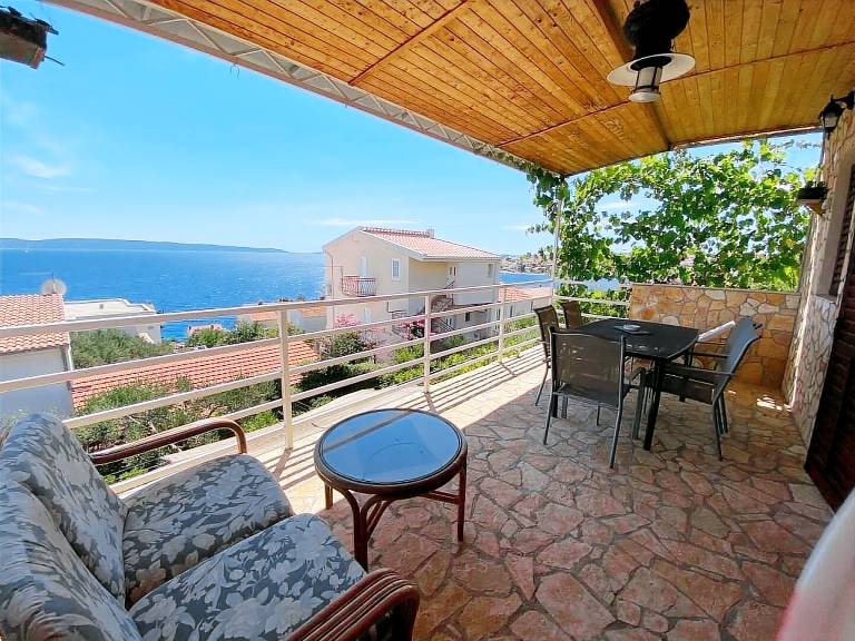 Nice rental apartment with BBQ, terrace & garden | Sea view | Pets allowed in Okrug