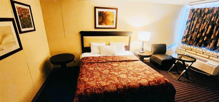 Heritage inn & suites — photo 4