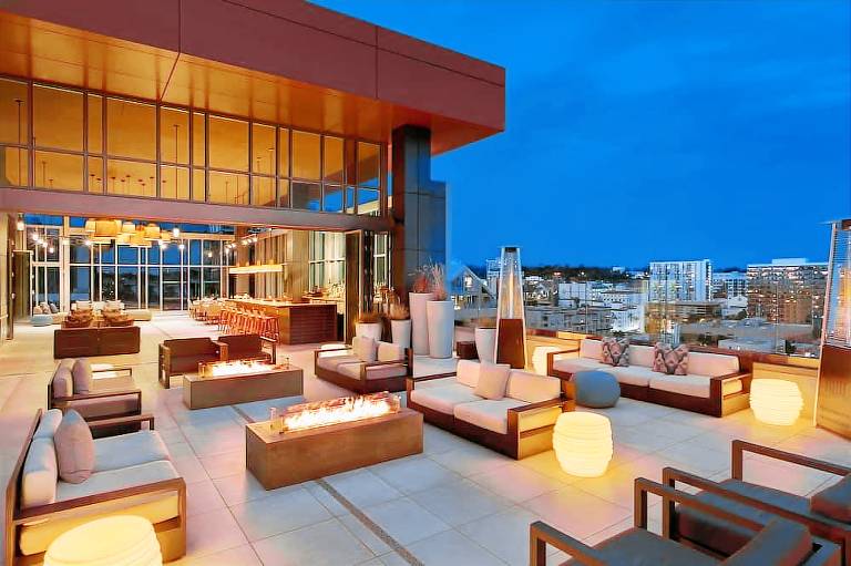 Carte Hotel San Diego Downtown Curio Collection by Hilton