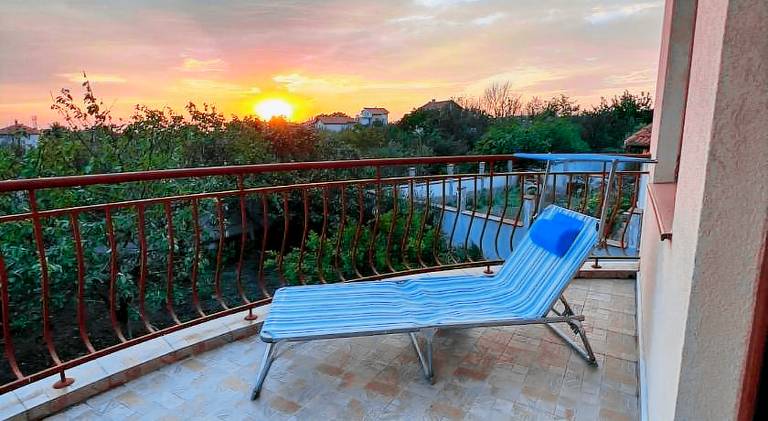 Big villa with jacuzzi | Pets are welcome — photo 2