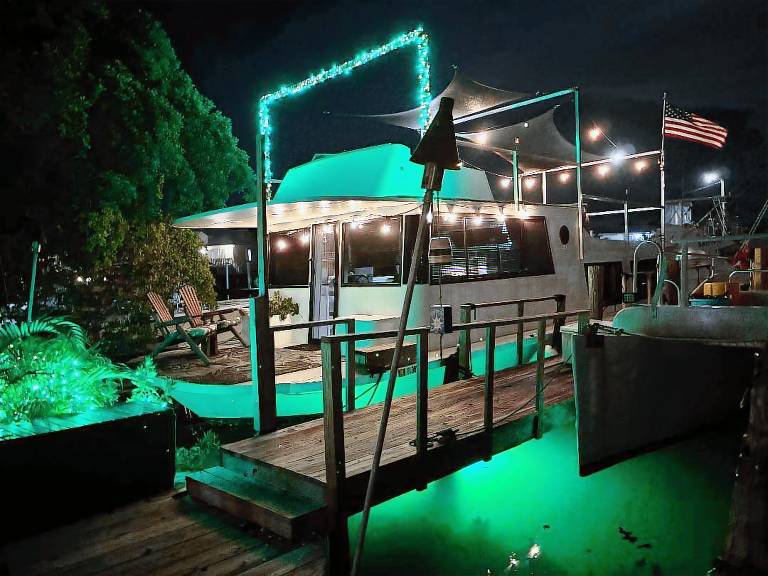 Florida Keys Luxury Houseboat on the water, discover the magic of paradise- WiFi — photo 2