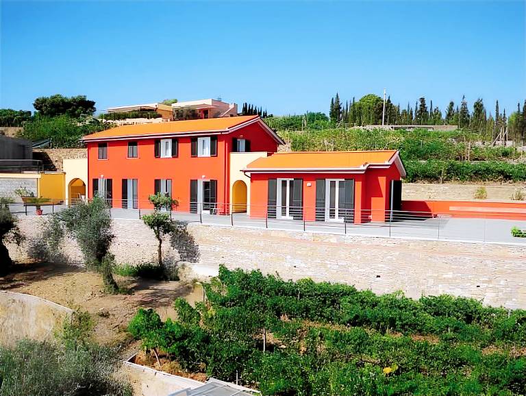 Child-friendly lovely farm with patio, pool & garden | Pets allowed in Diano Marina