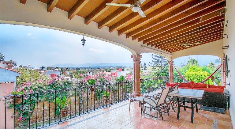 Vacation home with pool | Pets are welcome — photo 3