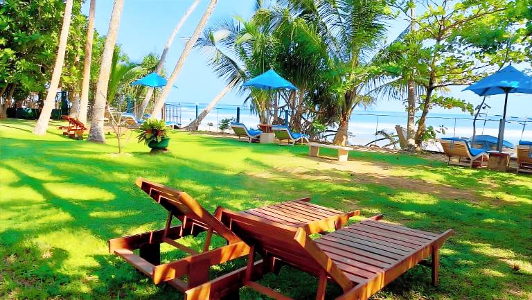 Esperanza Beach Villa in Tangalle
