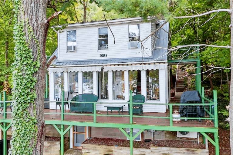 Cabin Dundee