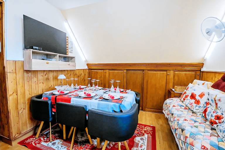 Apartment 'Courseulles Comme À La Maison' with Private Terrace and Wi-Fi — photo 3