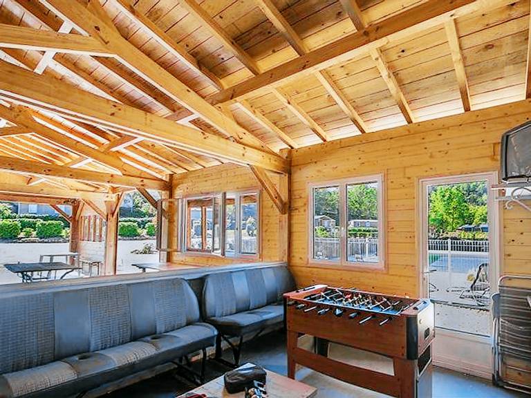 Mobile home with terrace & heated pool — photo 3