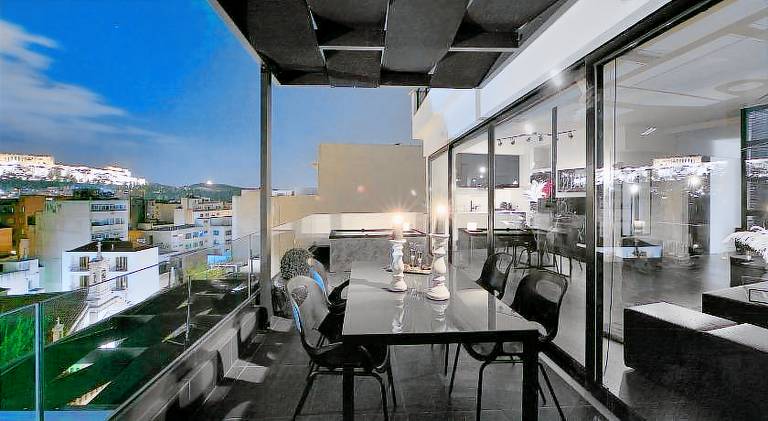 Serviced apartment with patio & jacuzzi | Close to Acropolis of Athens | Pets allowed in Athens