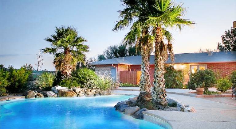 Cactus Cove Bed and Breakfast Inn