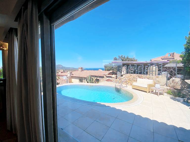 Villa with barbecue, private pool & patio | Sea view — photo 3