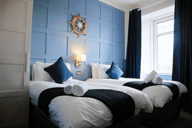 Accommodation Irvine