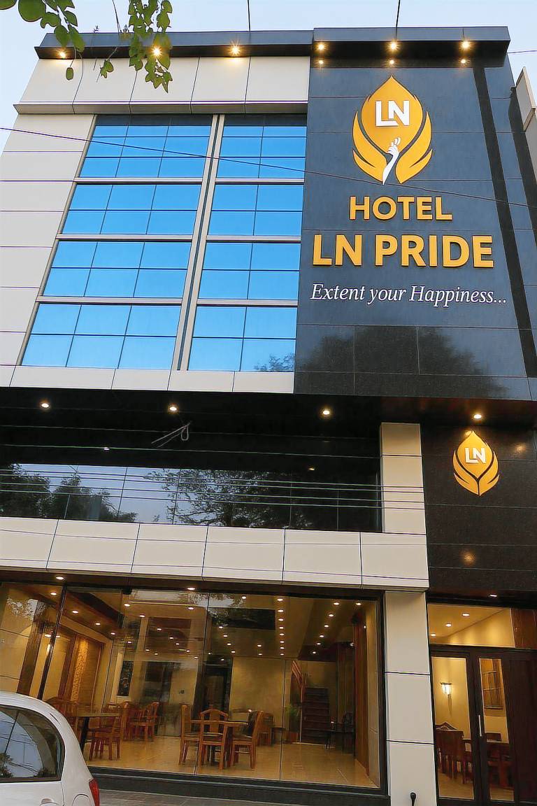 HOTEL LN PRIDE