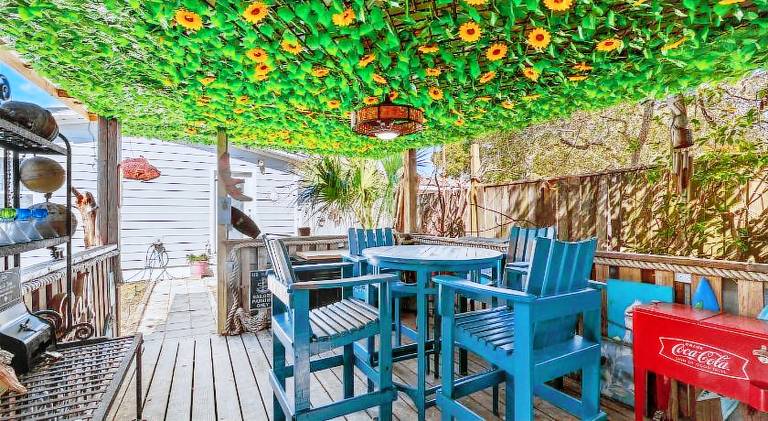 Pet Friendly Beach House - Shore Nuff Beachy by Panhandle Getaways — photo 4
