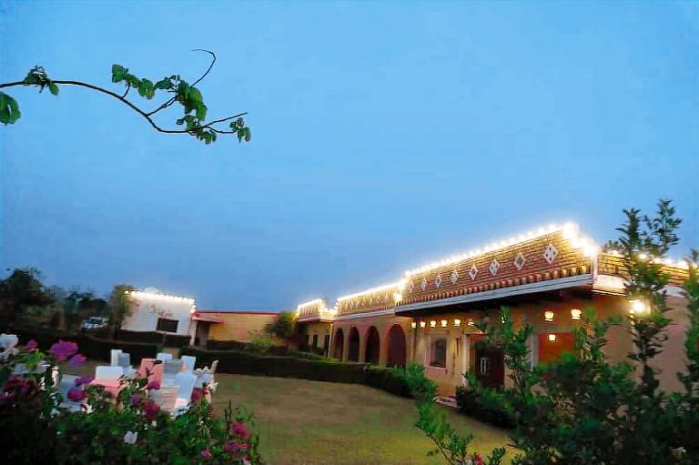 Sultanpur Resorts