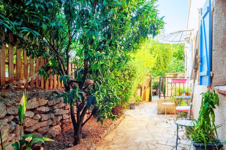Children-friendly beautiful vacation home with yard, terrace & fast internet | Mountain view | Suitable for remote work | Pets allowed — photo 5