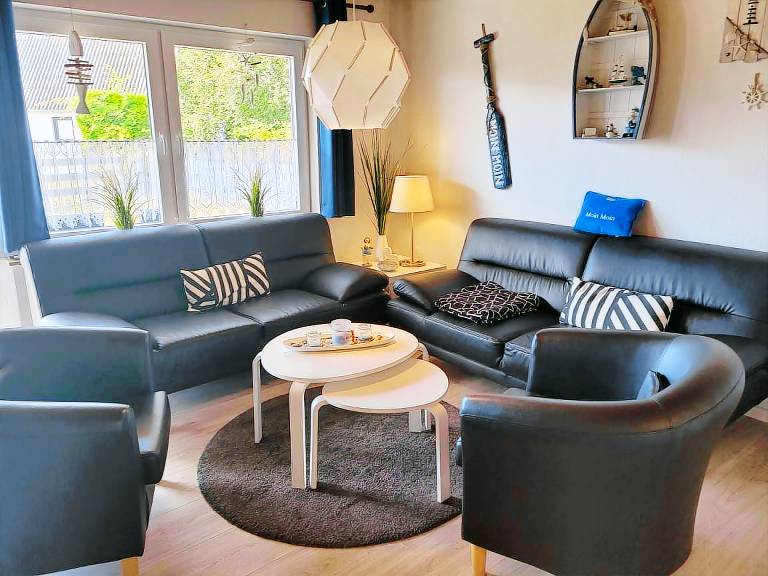Ferienhaus Klein in Butjadingen. Komfortabler Aufenthalt am Meer mit Garten — photo 2