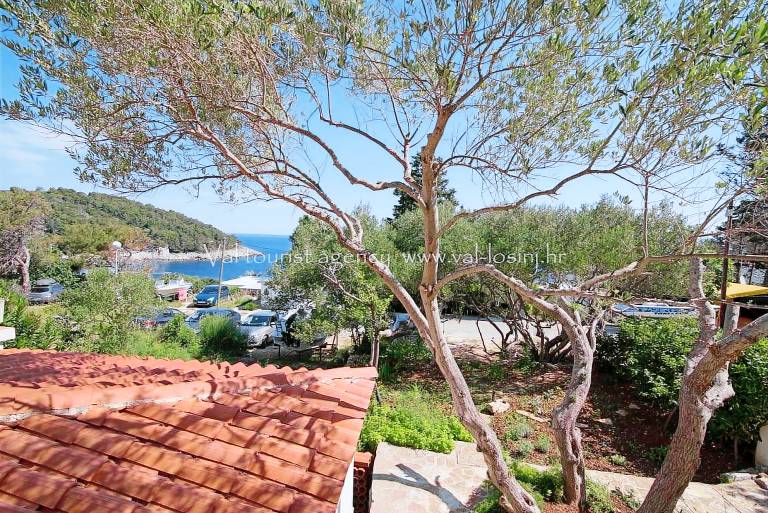 Nice rental apartment with patio | Pets are welcome in Mali Losinj