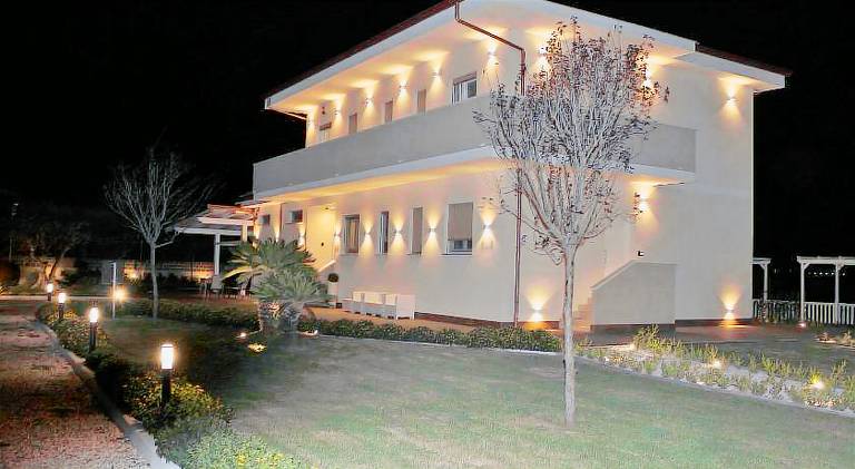 Appartamento con servizi da hotel Battipaglia