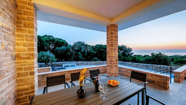 Villa with terrace, grill & private pool — photo 5