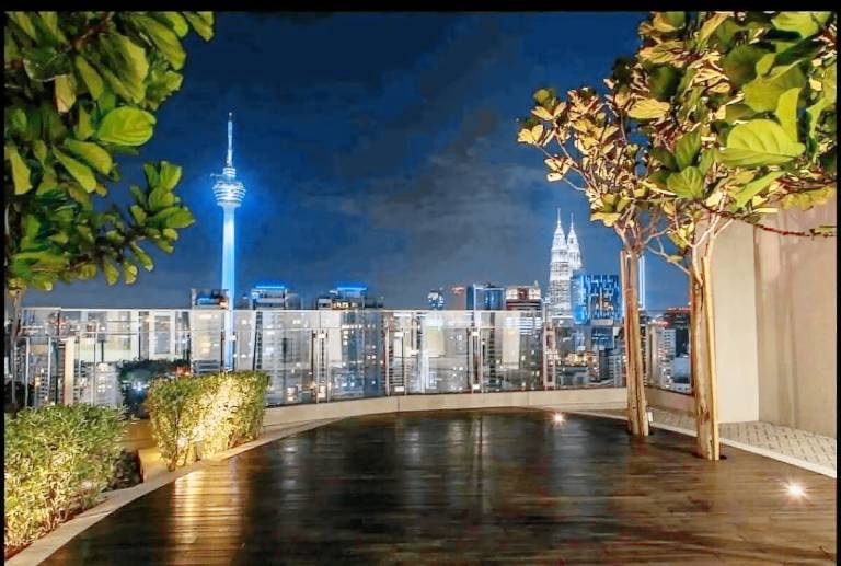 Apartment with sauna, pool & grill | Near Petaling Street | Dogs allowed in Bük