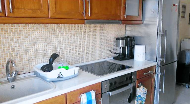 Rental apartment with patio — photo 4