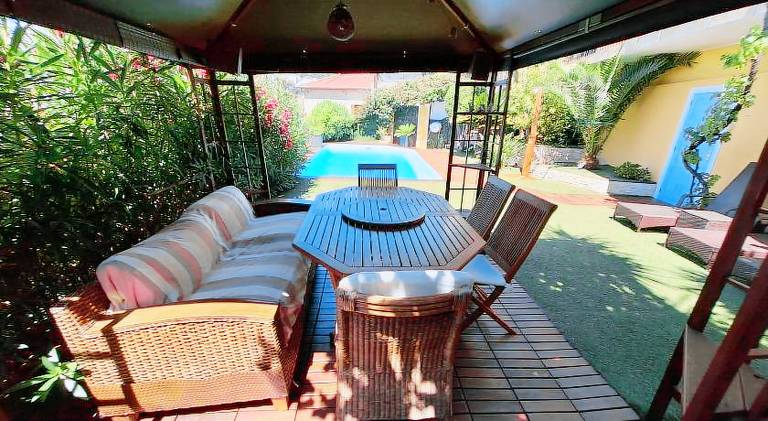 Fully equipped wonderful villa with private pool, patio & garden | Perfect for remote work | Pets allowed — photo 3