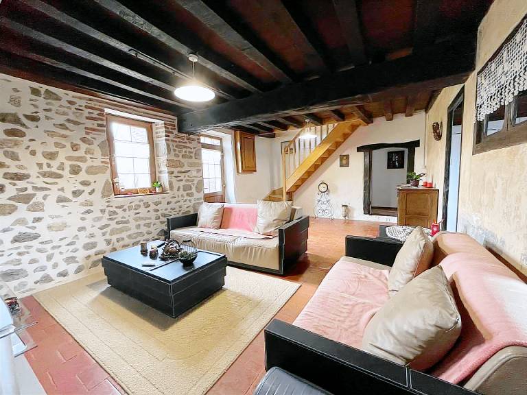 Gite with patio & yard in Montlucon