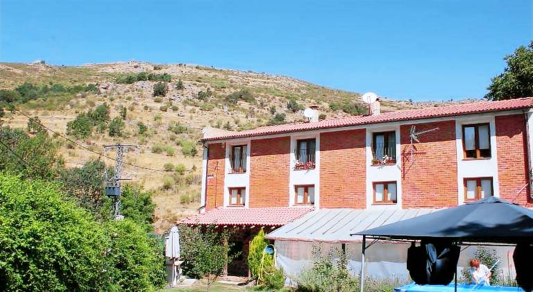 Pleasant house with private pool, garden & barbecue | Suitable for remote work | Dogs allowed — photo 4