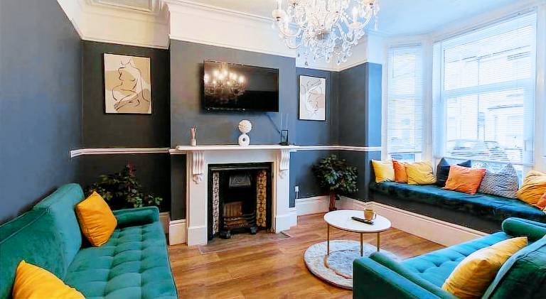 Apartment with jacuzzi in Portsmouth