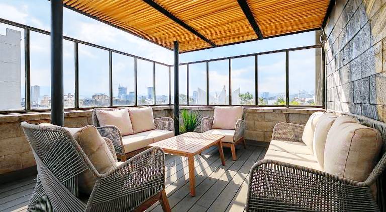 Rental apartment with patio — photo 4