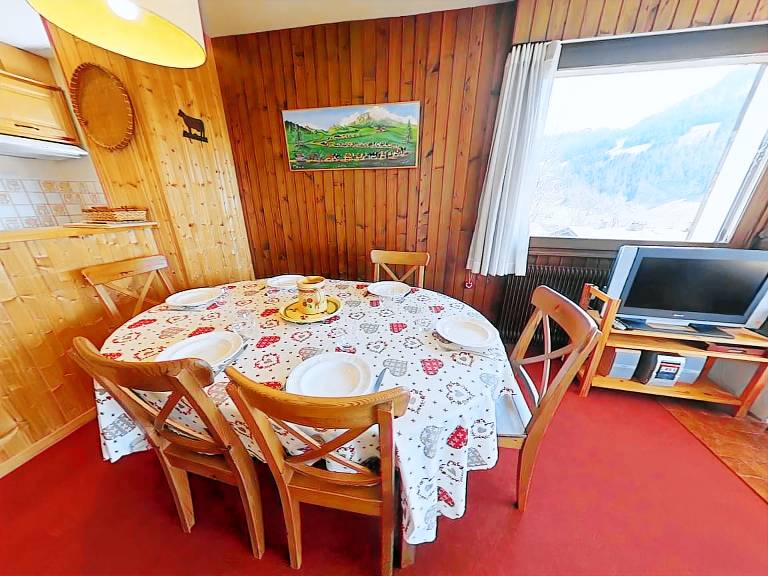 3-room apt for 6 with fireplace and shuttle near Le Grand-Bornand — photo 3