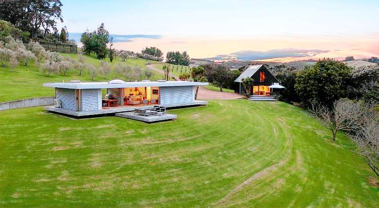 Villa with hot tub — photo 4