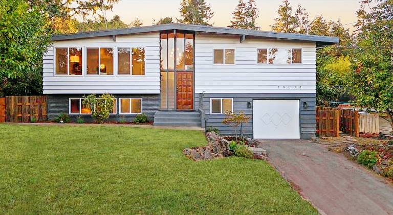 House with 4 rooms for 12 persons in SeaTac, WA