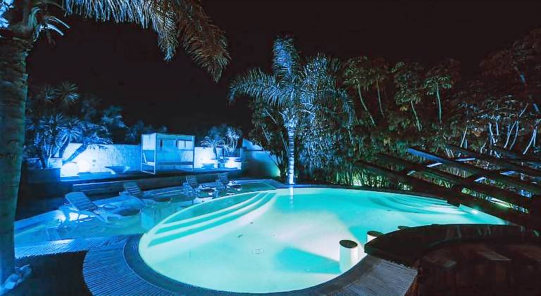 Villa with jacuzzi & pool — photo 3