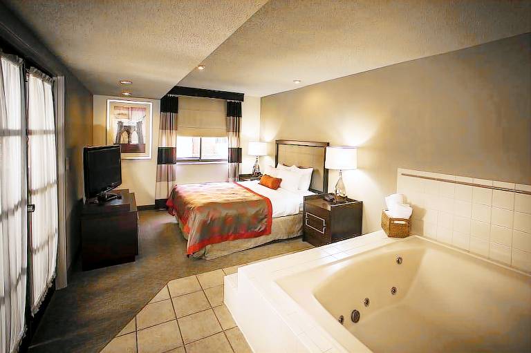 Ramada by Wyndham Marquette