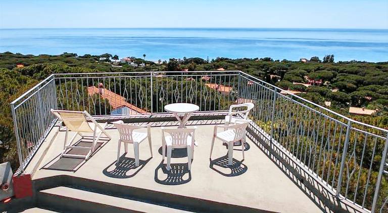 Villa with 2 rooms for 6 persons — photo 3