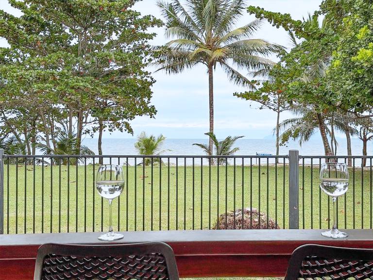 House Kurrimine Beach