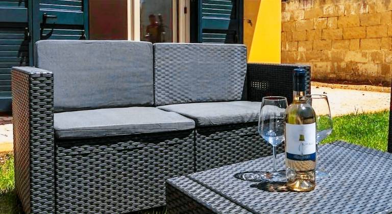 Vacation home with yard, grill & terrace — photo 4