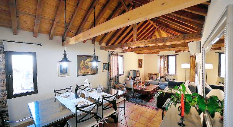 Fully equipped rental apartment with terrace | Close to Toledo Cathedral | Pets are welcome — photo 2