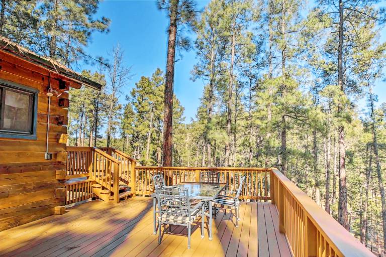 Ruidoso Log Cabin Retreat - Peaceful & Convenient — photo 2
