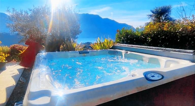 Magic Garden with Jacuzzi-Pool and Luxury Lake Como view — photo 4